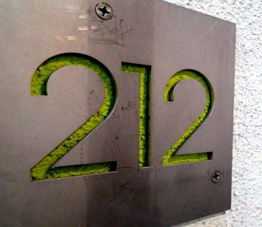 Ice House Loft 212 Entry
